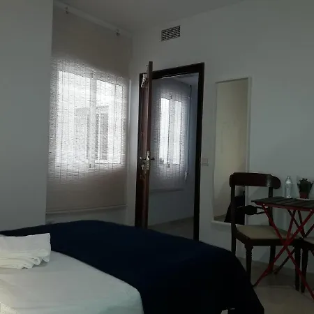Centro-mezquita De 6 A 8 Huespedes, 2 Por * Córdoba