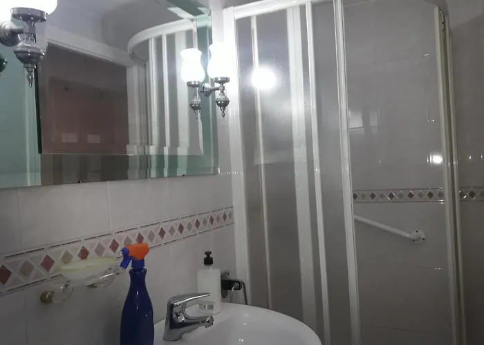 Centro-mezquita De 6 A 8 Huespedes, 2 Por Cordoba