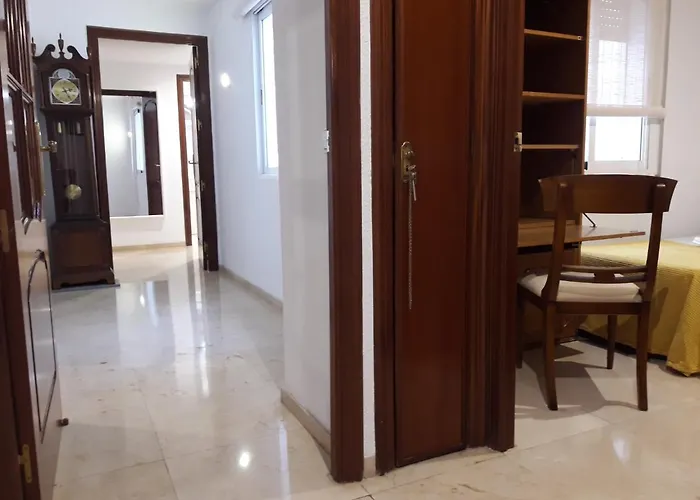 Centro-mezquita De 6 A 8 Huespedes, 2 Por