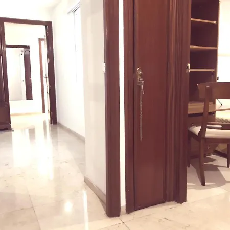 Apartamento Centro-mezquita De 4a8 Huespedes Pida Presupuesto